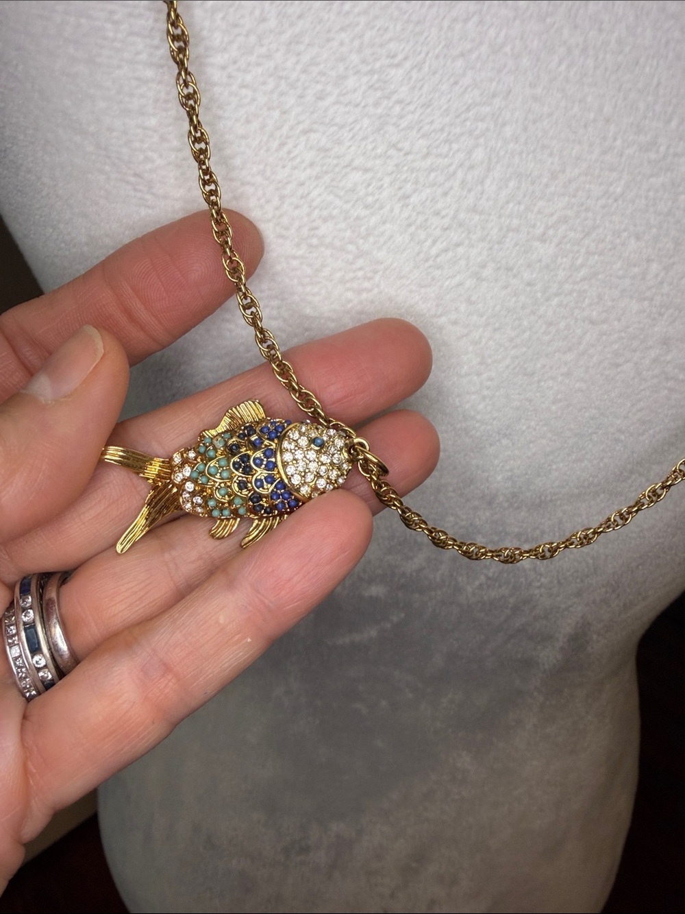 Vintage Ann Taylor Gold Tone Crystal Fish Pendent with 16” Necklace